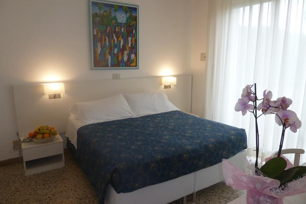 Hotel Astra Milano Marittima Extérieur photo