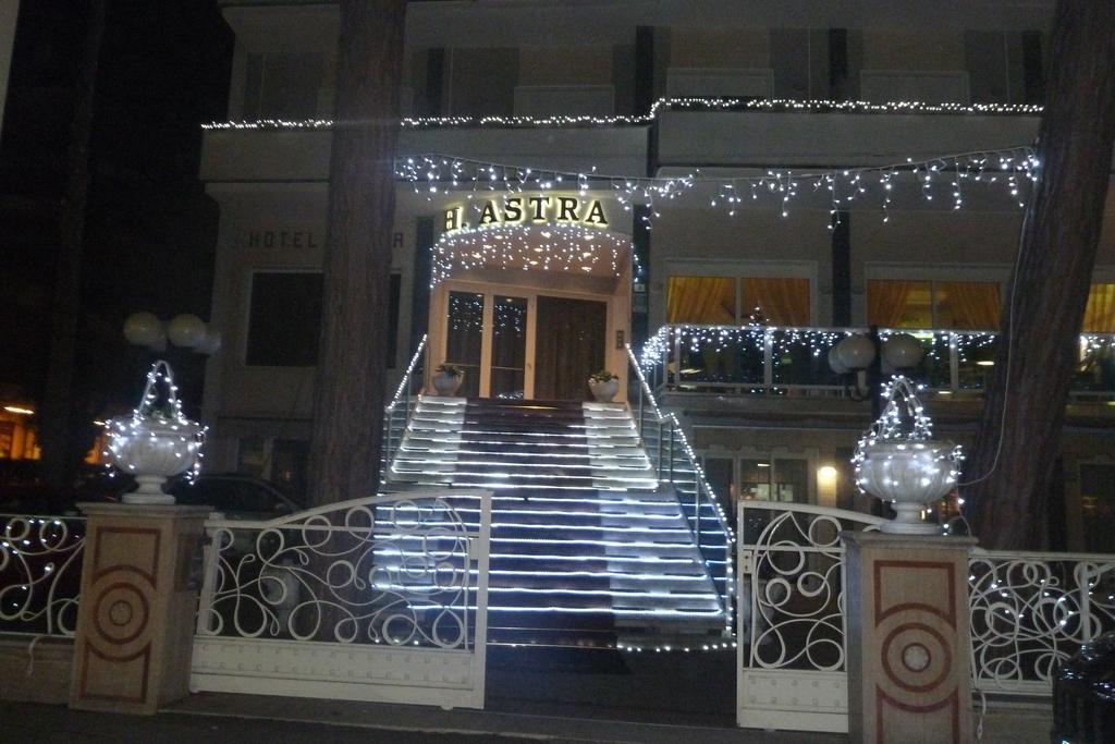 Hotel Astra Milano Marittima Extérieur photo