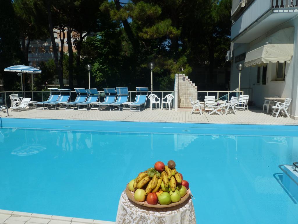 Hotel Astra Milano Marittima Extérieur photo