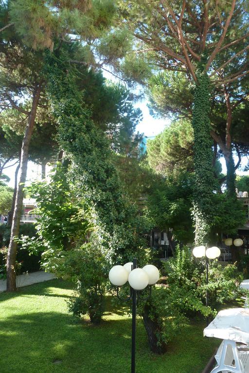 Hotel Astra Milano Marittima Extérieur photo