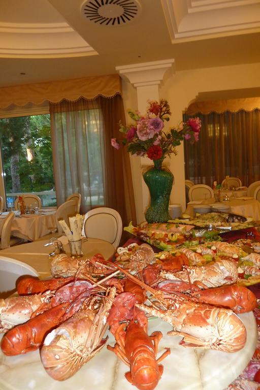 Hotel Astra Milano Marittima Extérieur photo