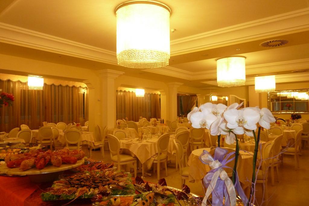 Hotel Astra Milano Marittima Extérieur photo